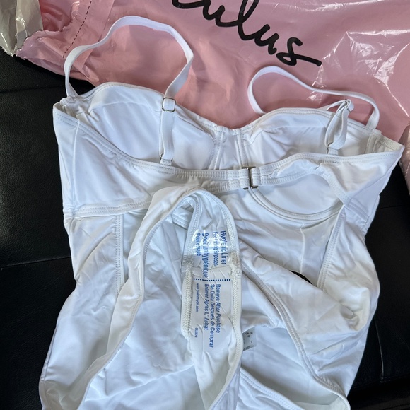 Lulus Zorya White Cutout Underwire One-piece Swimsuit - Size L - Picture 5 of 5